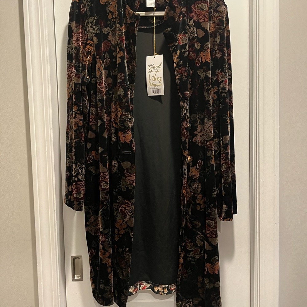 NWT Coldwater Creek Floral Velvet Long Cardigan